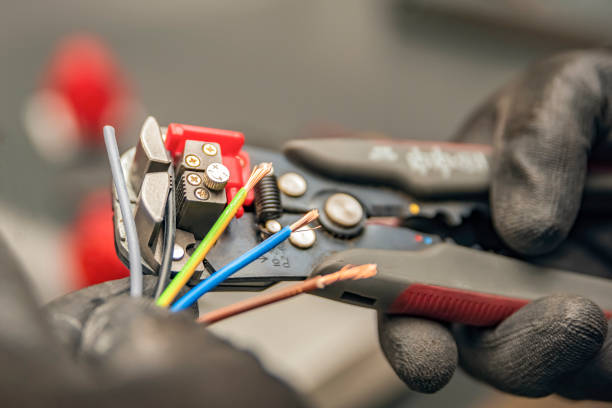 Best Commercial Electrician Services  in Breaux Bridge, LA